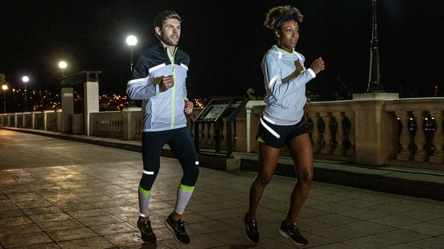 How to Stay Visible While Running