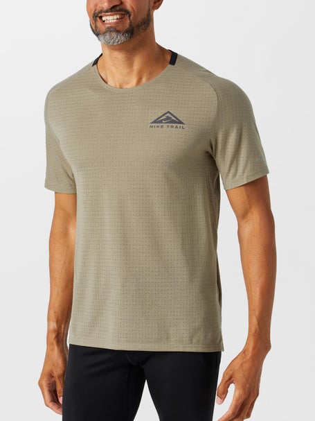 Nike Mens Dri-FIT Solar Chase Short Sleeve