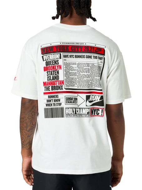 Nike Mens NYC! 26.2 Loose Fit Tee