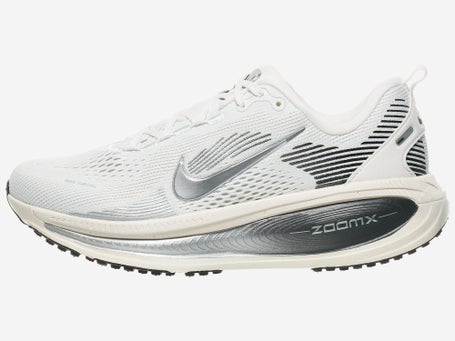 Nike Vomero 18\Womens Shoes\White/Silver/Sail