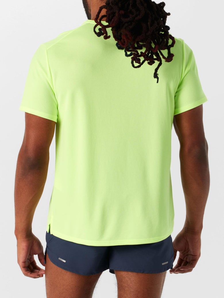 Front view of model wearing Nike Men's Dri-FIT UV Miler SS shirt in 