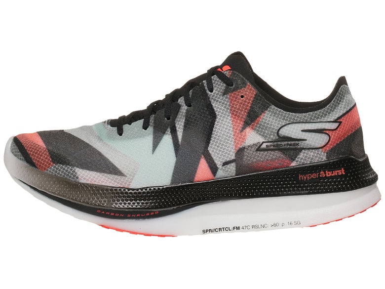 running shoes with a carbon plate