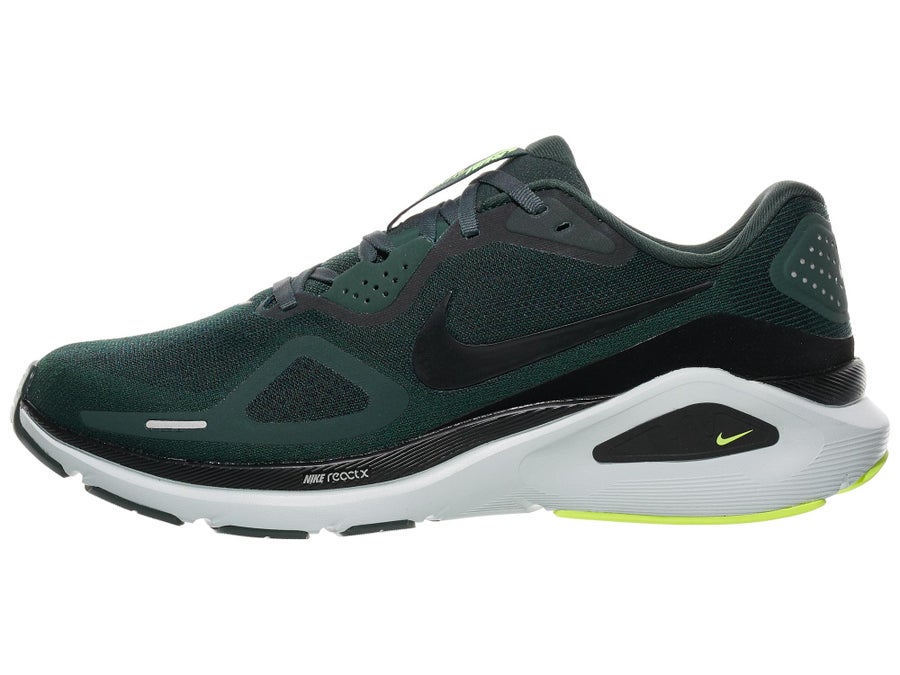 Nike Structure 26