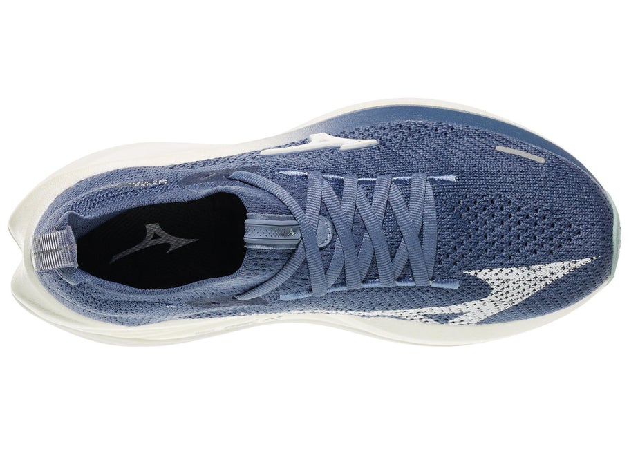 Aerial view of a women's Neo Vista 3 in Wild Wind/White