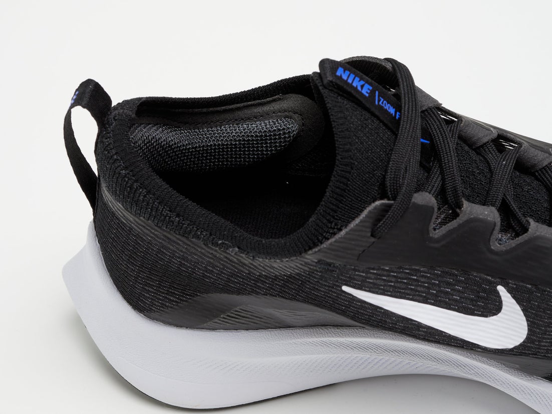 zoom fly flyknit weight