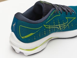 Mizuno running shoe review medial view heel