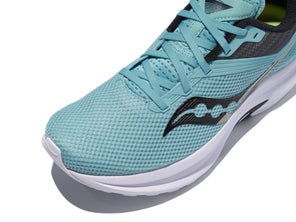 Saucony running shoe review lateral view toe box
