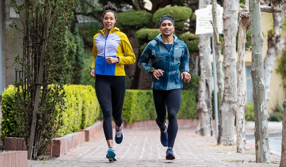 runners wearing tights