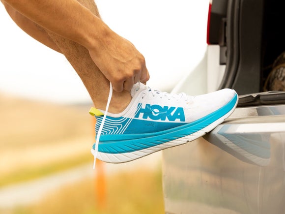 Tying the HOKA Carbon X