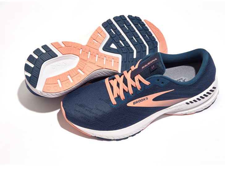 Brooks Ravenna 11 - pair of shoes