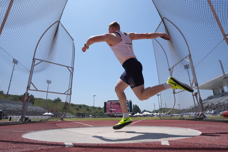 Discus throwing shoes on sale for track and field