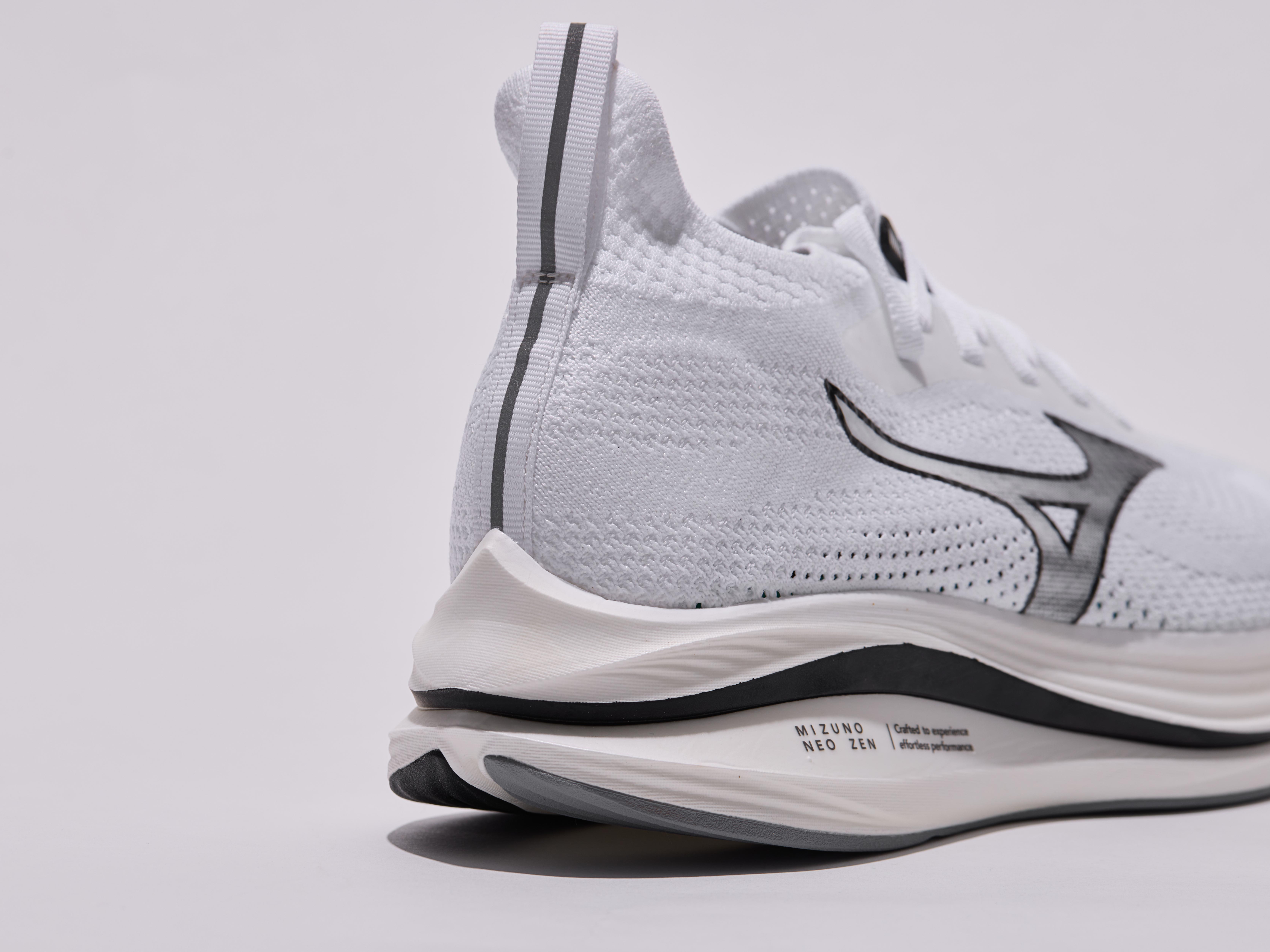 Mizuno Neo Zen close-up on midsole foam in medial side of heel