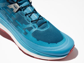 Salomon running shoe review lateral view 